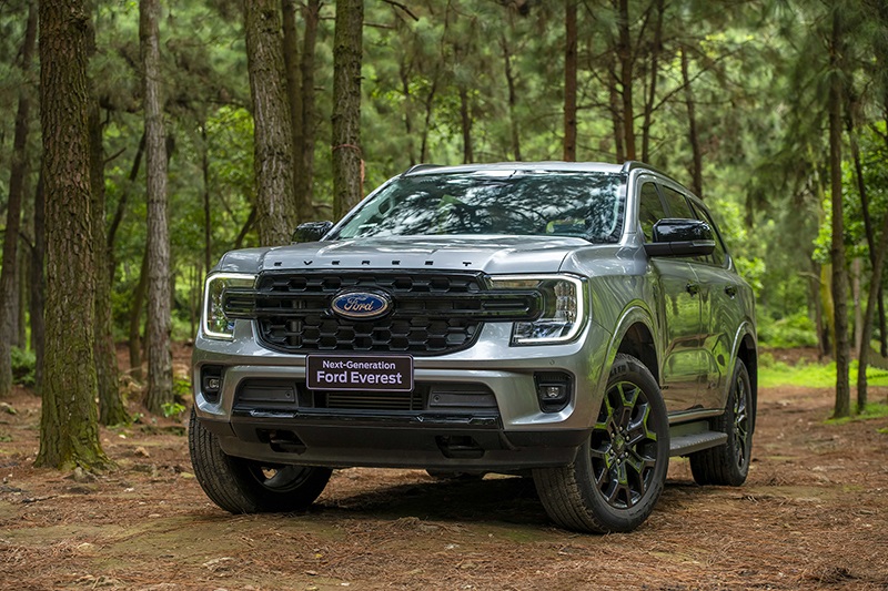 Ford Everest sụt giảm doanh số nhẹ
